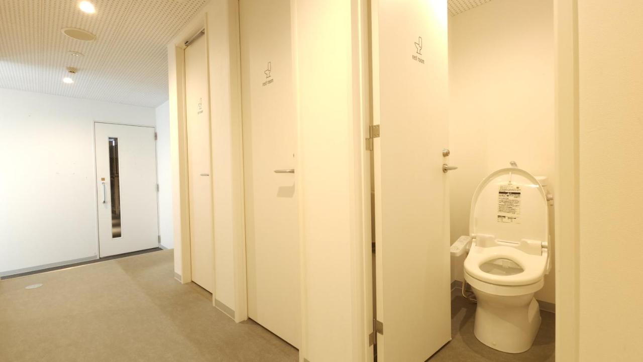 Acro Capsule Hotel Namba Dotonbori Ōsaka Eksteriør bilde