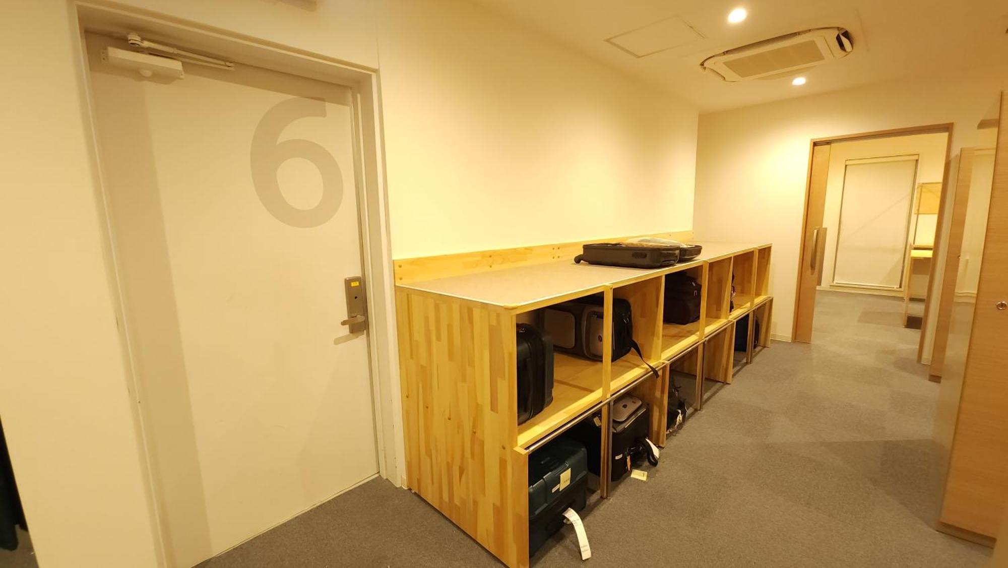 Acro Capsule Hotel Namba Dotonbori Ōsaka Eksteriør bilde