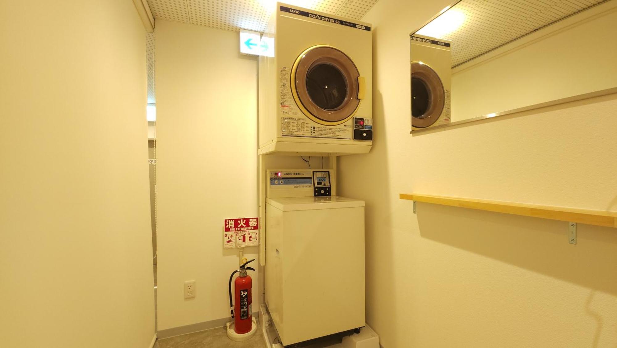 Acro Capsule Hotel Namba Dotonbori Ōsaka Eksteriør bilde